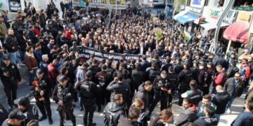AYM Wan’daki eylem yasaklarını hukuka aykırı buldu