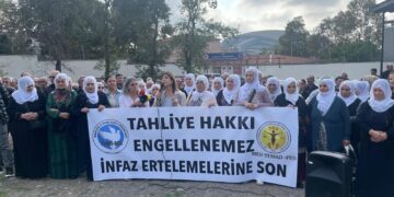 Tutsaklar için cezaevi önünde eylem: Tahliye hakkı engellenemez