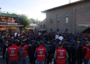 Diyarbakır Şehir Hastanesi şantiye işçilerinin eylemi sürüyor
