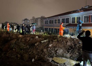 Antalya’da hortum: 4 işçi hayatını kaybetti, 1 işçi yaralandı