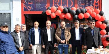 Çorum’da fantezi iç giyim mağazası dualarla açıldı