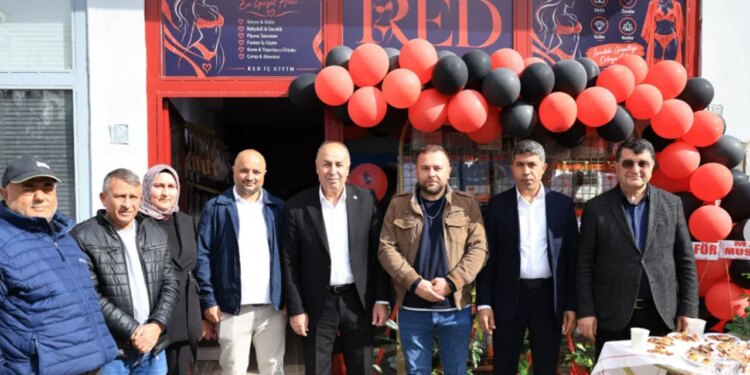 Çorum’da fantezi iç giyim mağazası dualarla açıldı