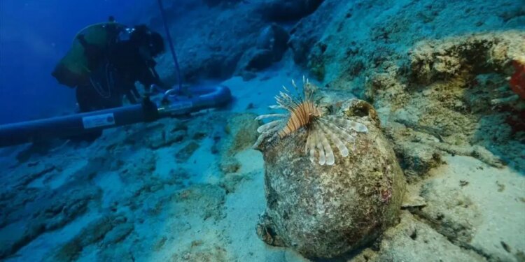 Dünyanın en eski batığı Kekova’da bulundu