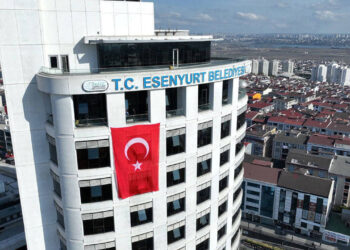 Esenyurt Belediyesi’ne operasyon: 17 kişi gözaltına alındı