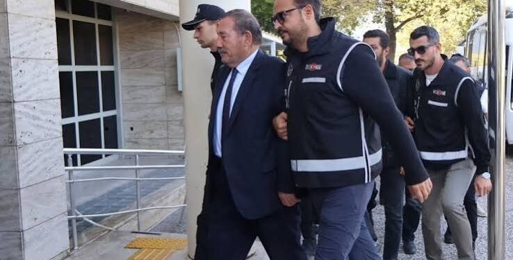 Milas Belediye Başkanı Topuz görevden uzaklaştırıldı