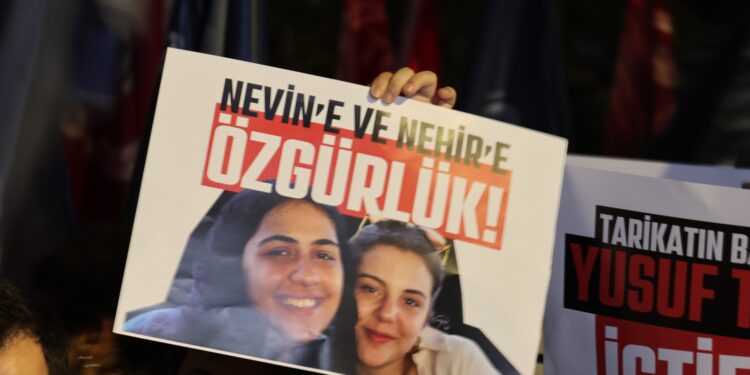Yusuf Tekin’i protesto eden gençlerin tutuklanmasına tepki