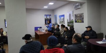 DEM Parti, Beykoz’da evleri yıkılmak istenen yurttaşlarla bir araya geldi