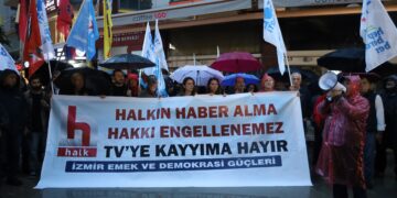 Halk TV’ye kayyım atanması İzmir’de protesto edildi