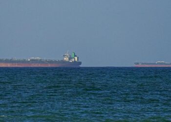İran: Hürmüz Boğazı’nda bir tanker mayına çarptı