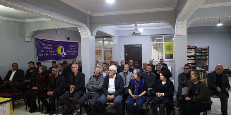 Mûş’ta halk toplantısı: Mücadele devam ediyor
