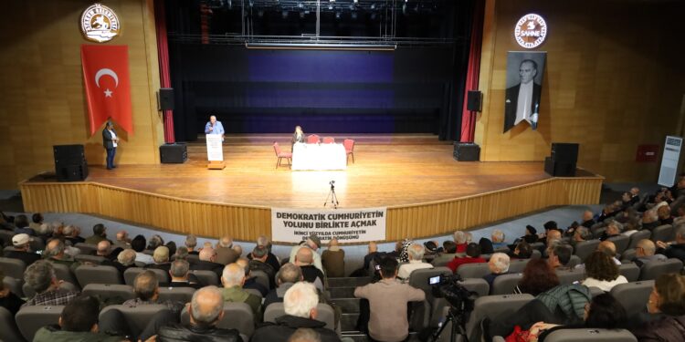 Samsun’da ‘Demokratik Dönüşüm’ konferansı: Barış bahşedilmez, mücadeleyle inşa edilir