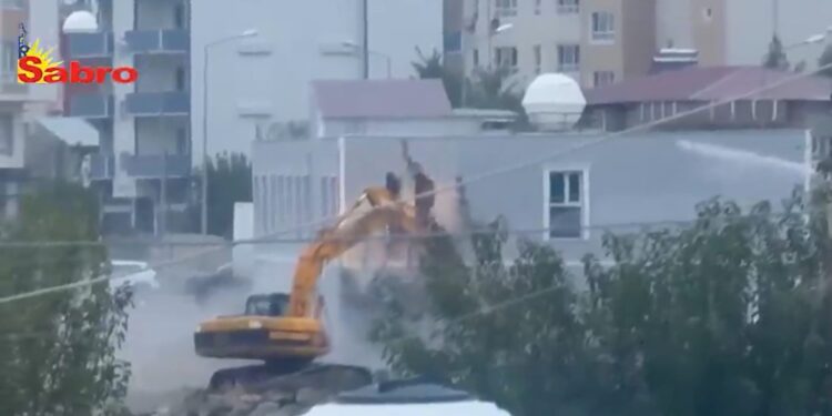 Süryani Federasyonu’ndan belediyeye tepki: Evler yıkıldı, kilise mühürlendi