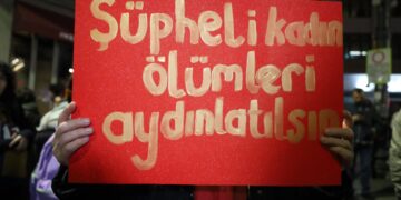2 şehirde şüpheli ölüm