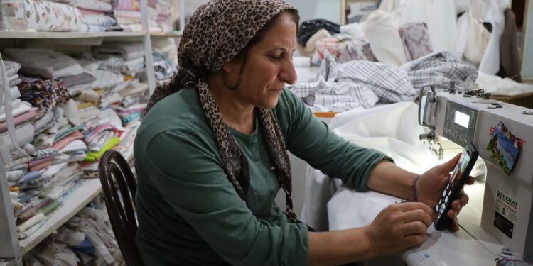 Anadilinde okuma yazmayı kurslarda öğrendi: Dilimize sahip çıkmalıyız