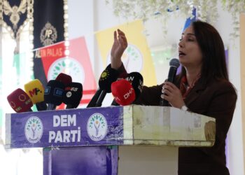 Tülay Hatimoğulları: Toplum verilen sözlerin tutulmasını istiyor